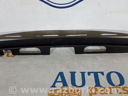 ФОТО Накладка крышки багажника для Toyota Yaris (15-20) Киев