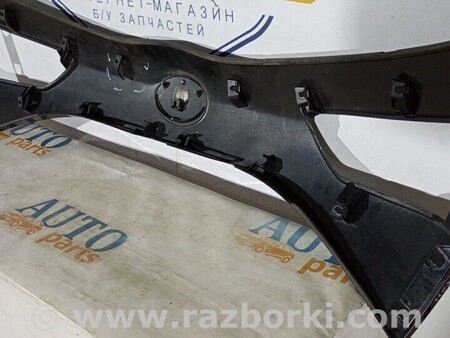 ФОТО Накладка крышки багажника для Toyota Yaris (15-20) Киев