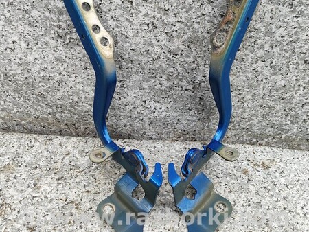 ФОТО Петля капота левая или Правая для Toyota Yaris (15-20) Киев