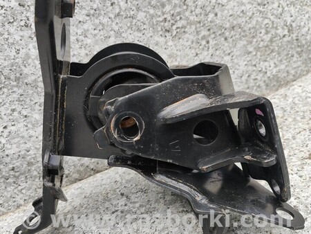 ФОТО Подушка двигателя для Toyota Yaris (15-20) Киев