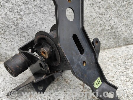 ФОТО Подушка двигателя для Toyota Yaris (15-20) Киев
