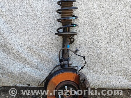 ФОТО Стойка амортизатор поворотный кулак передний Правый для Toyota Yaris (15-20) Киев