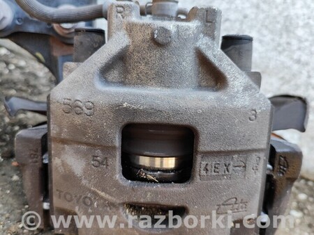 ФОТО Стойка амортизатор поворотный кулак передний Правый для Toyota Yaris (15-20) Киев