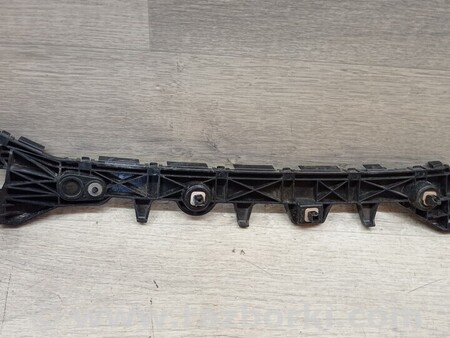 ФОТО Кронштейн кріплення направляюча заднього бампера правий Універсал для Mazda 6 GH (2008-...) Киев