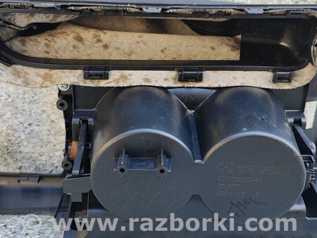 ФОТО Подстаканник центральный тунель консоль для Mazda 6 GH (2008-...) Киев