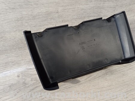 ФОТО Заглушка бампера Заглушка радара для Peugeot 2008 Киев