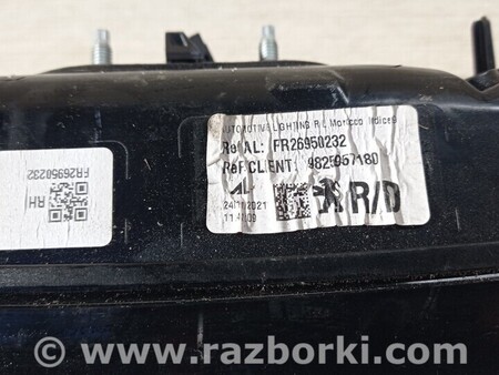 ФОТО Фонарь крышку задний правый для Peugeot 2008 Киев