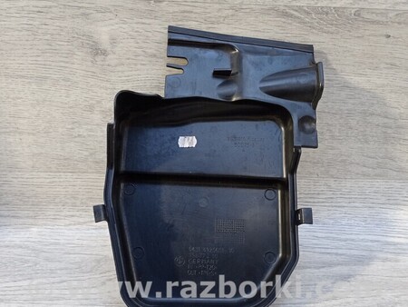 ФОТО Корпус воздушного фильтра Кришка салоного фильтра правая для BMW 3-Series (все года выпуска) Киев