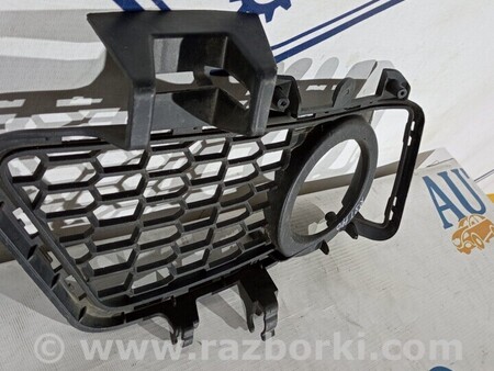 ФОТО Решетка бампера переднего правая для BMW 3-Series (все года выпуска) Киев