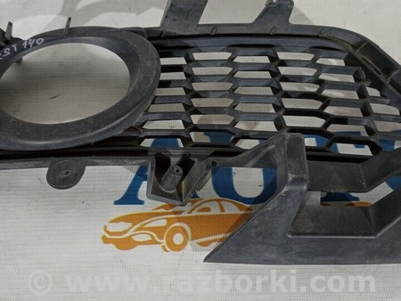 ФОТО Решетка бампера переднего правая для BMW 3-Series (все года выпуска) Киев