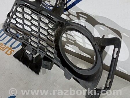 ФОТО Решетка бампера переднего правая для BMW 3-Series (все года выпуска) Киев