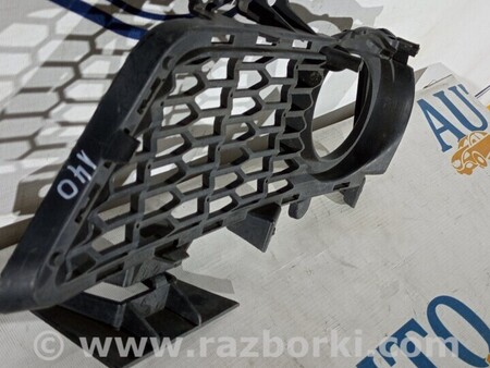 ФОТО Решетка бампера переднего правая для BMW 3-Series (все года выпуска) Киев