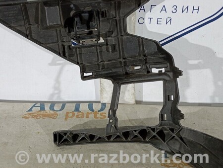 ФОТО Кронштейн переднього бампера правий для BMW 7-Series (все года выпуска) Киев