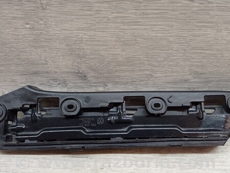 ФОТО Кронштейн кріплення направляюча переднього бампера правий для Volkswagen Caddy 3 (2003-2020) Київ