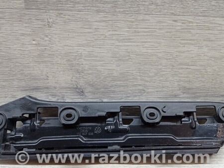 ФОТО Кронштейн кріплення направляюча переднього бампера правий для Volkswagen Caddy 3 (2003-2020) Київ