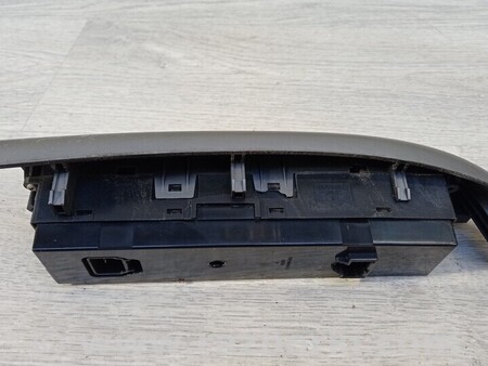 ФОТО Блок управления стеклоподйомниками водительский для KIA Carnival 2 (2006-2014) Киев