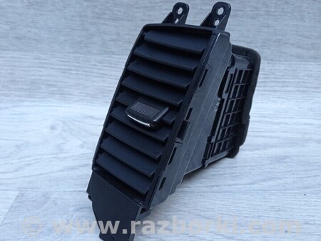 ФОТО Вентиляционная решетка торпедо левая для KIA Carnival 2 (2006-2014) Київ