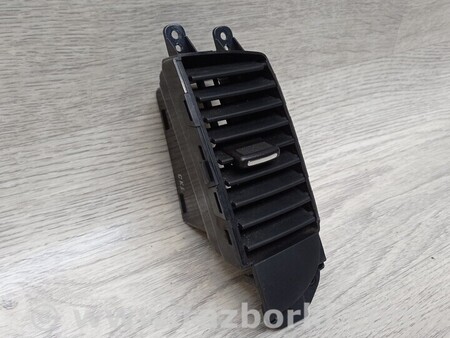 ФОТО Вентиляционная решетка торпедо правое для KIA Carnival 2 (2006-2014) Київ