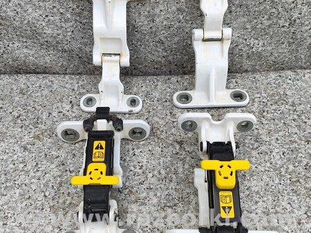 ФОТО Петли Дверей задних Левая или правая для Ford Transit Tourneo Courier І (2018-2023) Киев