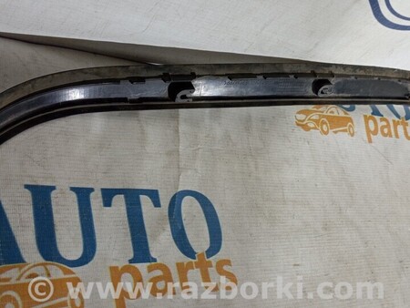 ФОТО Хетчбек Молдинг двери задней правой Молдинг двері для Volkswagen Golf V Mk5 (10.2003-05.2009) Киев