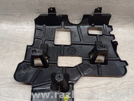 ФОТО Кронштейн кріплення направляюча заднього бампера правий Універсал для Renault Megane 4 Киев