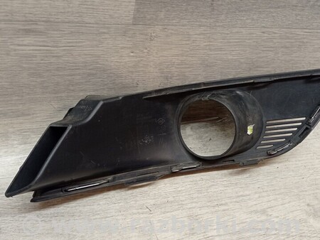 ФОТО Накладка заглушка решітка хром туманки ПТФ переднього для Renault Megane 4 Киев