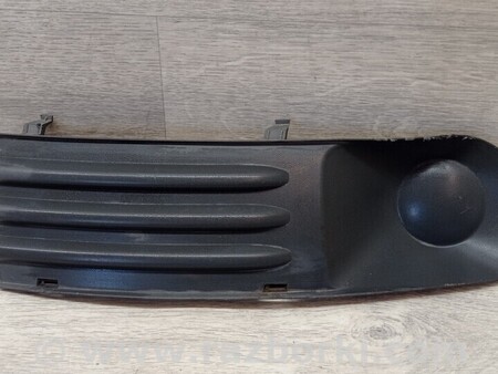 ФОТО Заглушка решітка туманки ПТФ переднього бампера права для Volkswagen T5 Transporter, Caravelle (10.2002-07.2015) Киев