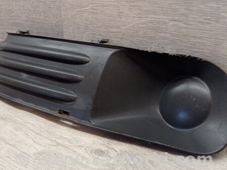 ФОТО Заглушка решітка туманки ПТФ переднього бампера права для Volkswagen T5 Transporter, Caravelle (10.2002-07.2015) Киев