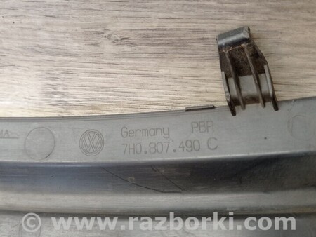 ФОТО Заглушка решітка туманки ПТФ переднього бампера права для Volkswagen T5 Transporter, Caravelle (10.2002-07.2015) Киев