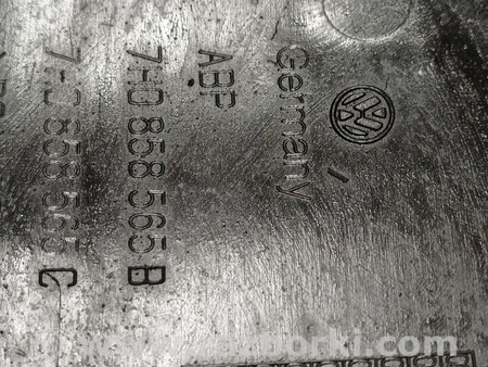 ФОТО Кожух накладка рульової кермової колонки верхня для Volkswagen T5 Transporter, Caravelle (10.2002-07.2015) Киев