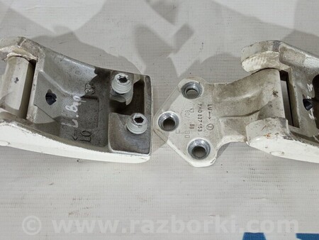 ФОТО Петля дверей задньої лівої правої орної верхня для Volkswagen T5 Transporter, Caravelle (10.2002-07.2015) Киев