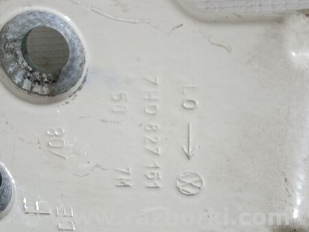 ФОТО Петля дверей задньої лівої правої орної верхня для Volkswagen T5 Transporter, Caravelle (10.2002-07.2015) Киев