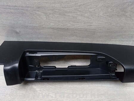 ФОТО Крепление Направляющая Кронштейн заднего фонаря левий для Renault Trafic 3 (2014-...) Киев