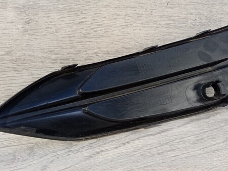 ФОТО Заглушка противотуманных фар бампера переднего левая для Volvo V90 Киев