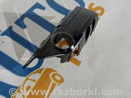 ФОТО Кронштейн датчика парктроніка передній лівий для Volvo V90 Киев