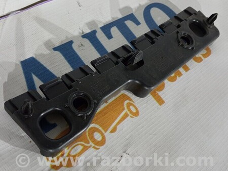 ФОТО Кронштейн пластикового порога правий для Volvo V90 Киев