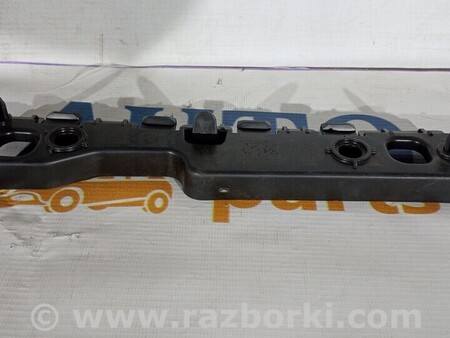 ФОТО Кронштейн пластикового порога правий для Volvo V90 Киев