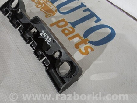 ФОТО Кронштейн пластикового порога правий для Volvo V90 Киев