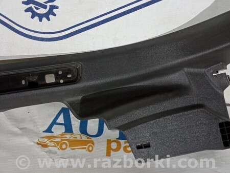 ФОТО Накладка порога внутрішня права для Volvo V90 Киев