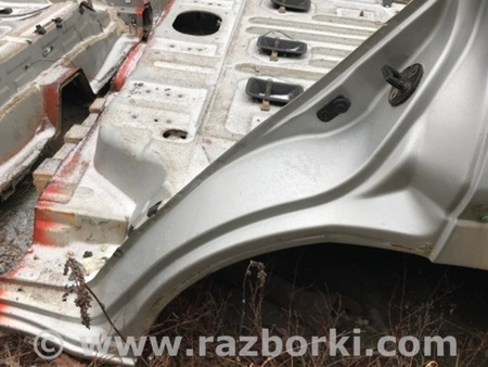 ФОТО Четверть автомобиля задняя левая для Mitsubishi Pajero Wagon 3 Киев