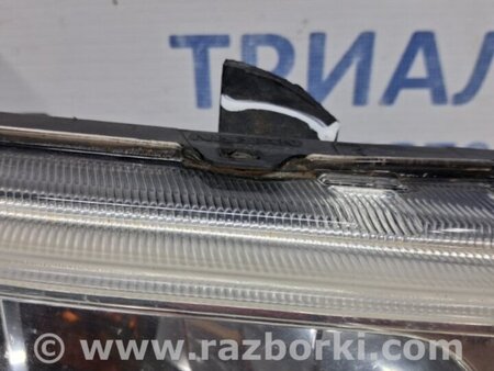 ФОТО Фара правая галоген для Nissan Navara D40 Киев