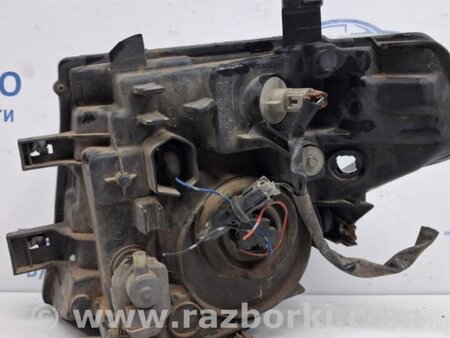 ФОТО Фара правая галоген для Nissan Navara D40 Киев