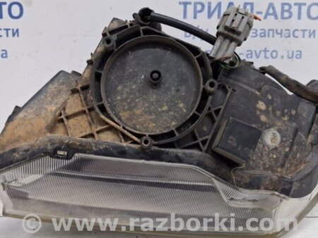 ФОТО Фара правая галоген для Nissan Navara D40 Киев