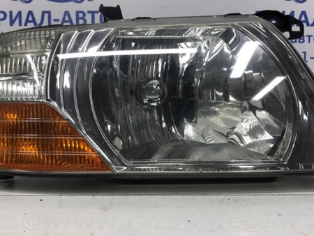 ФОТО Фара правая галоген для Mitsubishi Pajero Wagon 3 Киев