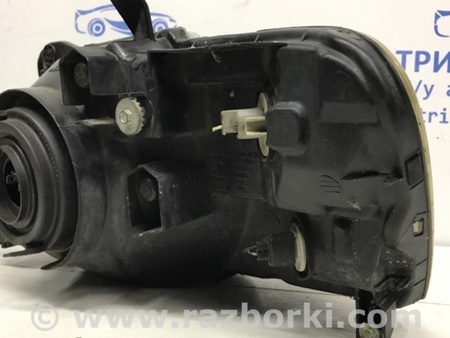 ФОТО Фара правая галоген для Mitsubishi Pajero Wagon 3 Киев