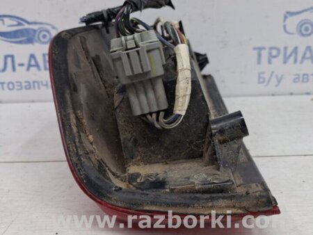 ФОТО Фонарь задний внешний правый для Nissan Navara D40 Киев