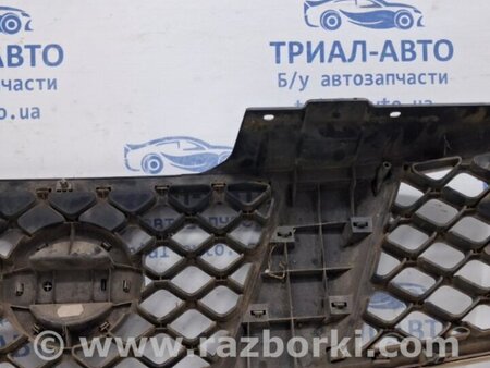 ФОТО Решетка радиатора для Nissan Navara D40 Киев