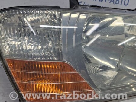 ФОТО Фара правая галоген для Mitsubishi Pajero Wagon 3 Киев