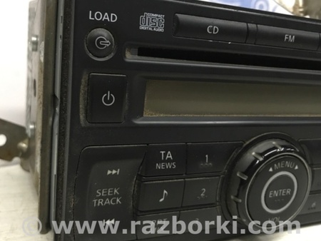 ФОТО магнитофон для Nissan Navara D40 Киев