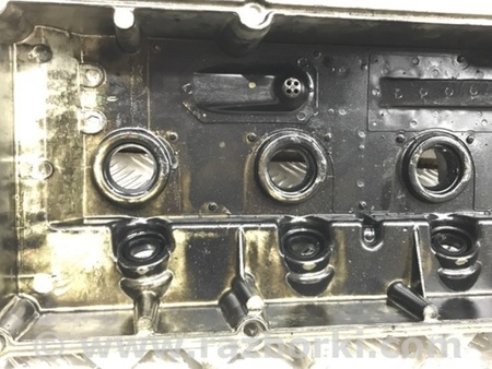 ФОТО Крышка клапанная для Mitsubishi Pajero Wagon 4 Киев